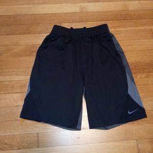 Nike athletic shorts L